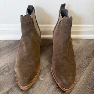 Women’s Crevo Brown Suede Boots